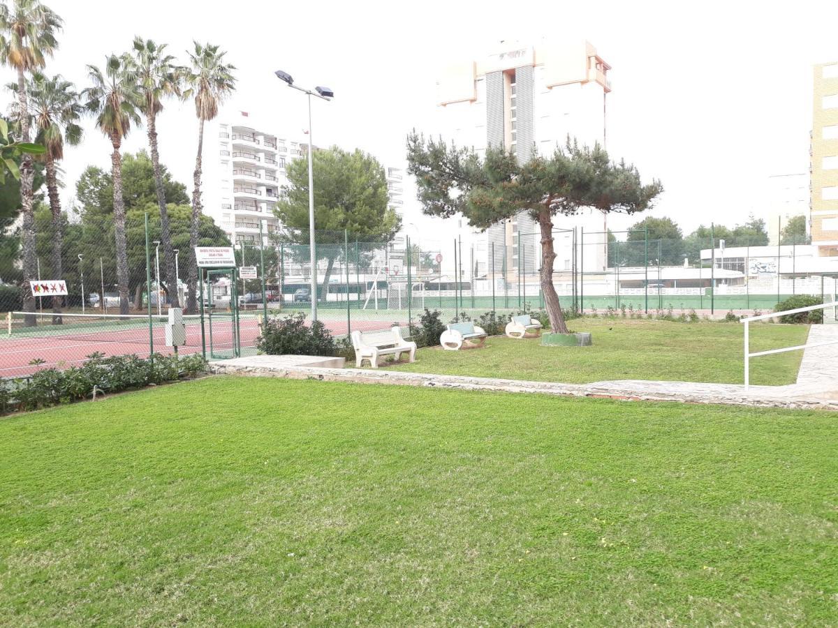 Valldigna 7 Playa De Gandia Solo Familias Exterior photo